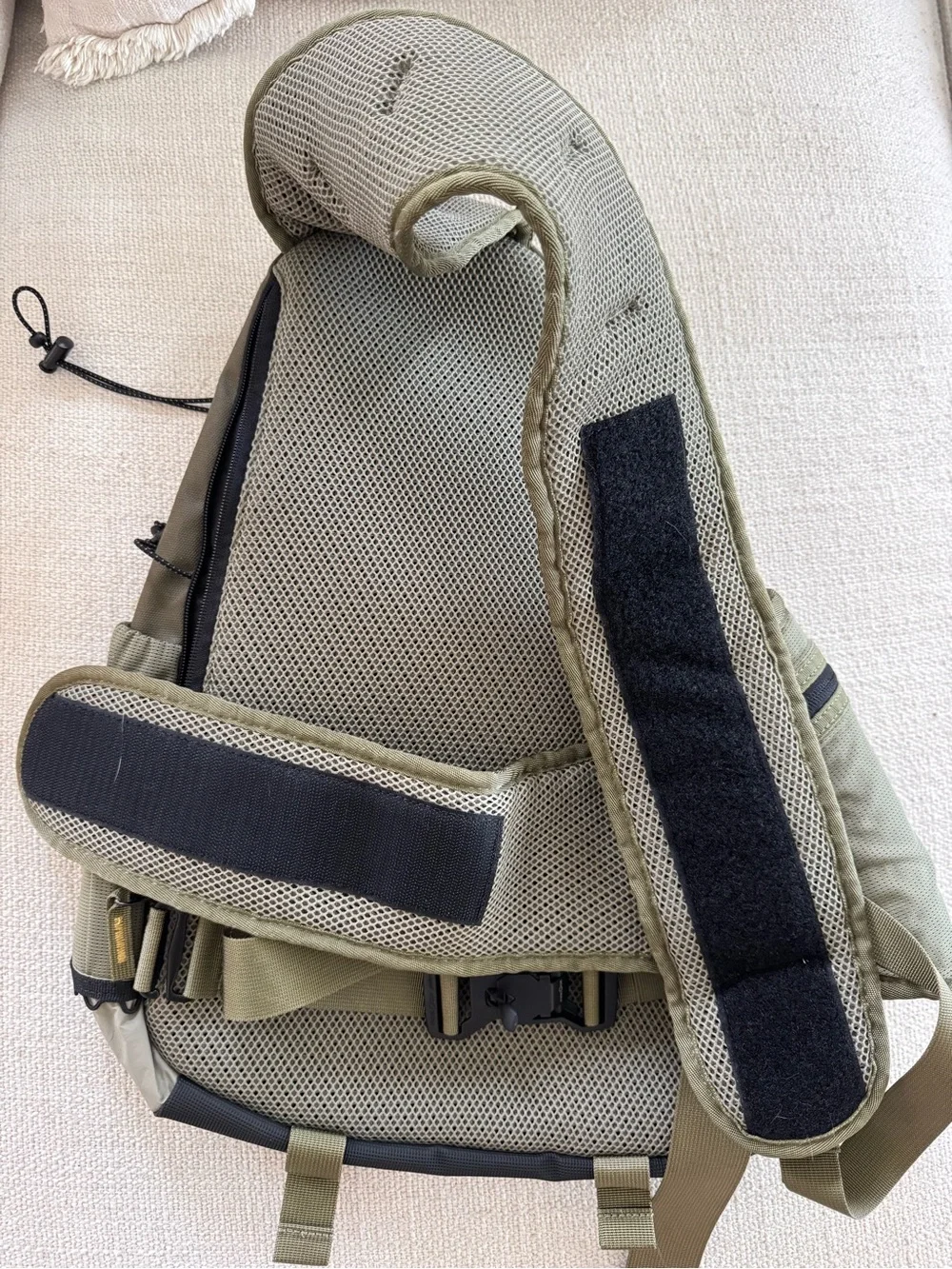 Oakley 12L Boulder Green Latitude Sling Pack